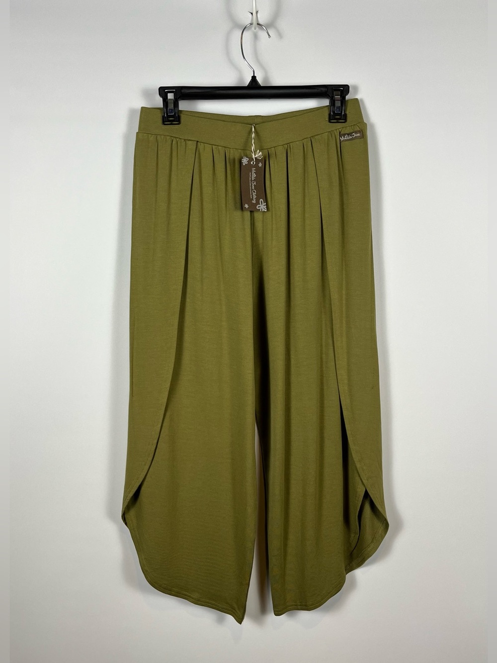 Matilda Jane Knit Envelope Capri Pant in Olive Green‎ Size Small New With Tags